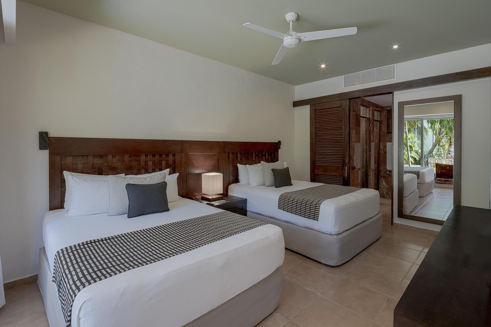 Catalonia Riviera Maya Resort and Spa All Inclusive — Hotel rooms in Puerto Aventuras, Quintana Roo