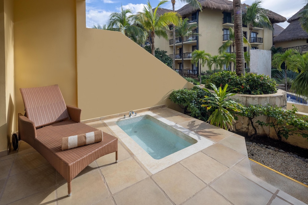 Catalonia Riviera Maya Resort and Spa All Inclusive — Hotel rooms in Puerto Aventuras, Quintana Roo