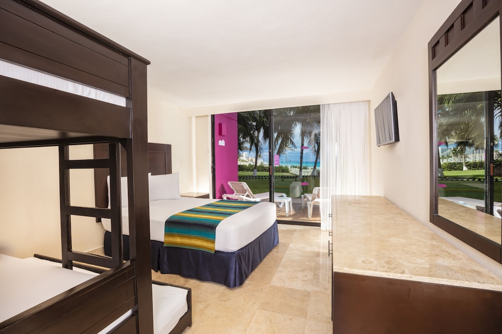 Crown Paradise Club Cancun All Inclusive — Rooms in Cancun, Quintana Roo