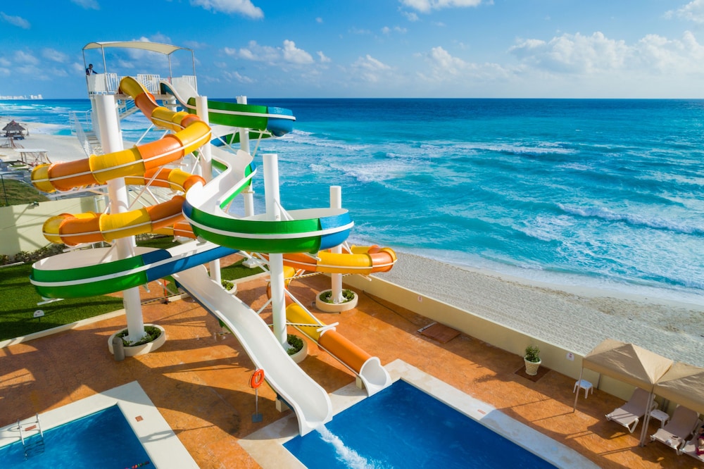 Crown Paradise Club Cancun All Inclusive — Pool in Cancun, Quintana Roo