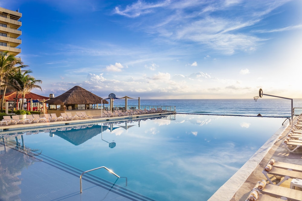 Crown Paradise Club Cancun All Inclusive — Pool in Cancun, Quintana Roo