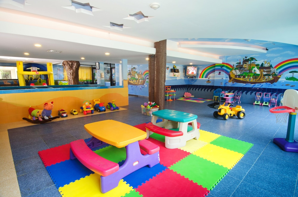 Crown Paradise Club Cancun All Inclusive — Facilities in Cancun, Quintana Roo