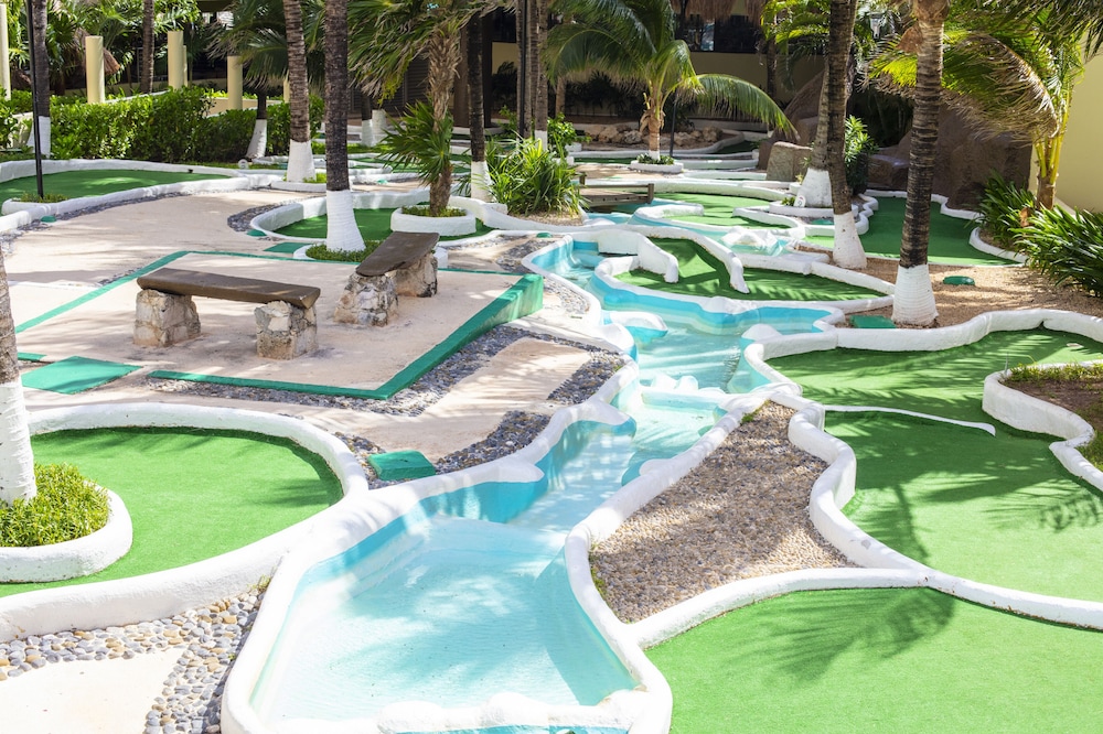 Crown Paradise Club Cancun All Inclusive — On-site activities in Cancun, Quintana Roo