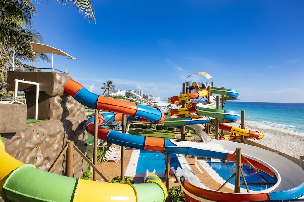 Crown Paradise Club Cancun All Inclusive — Pool in Cancun, Quintana Roo