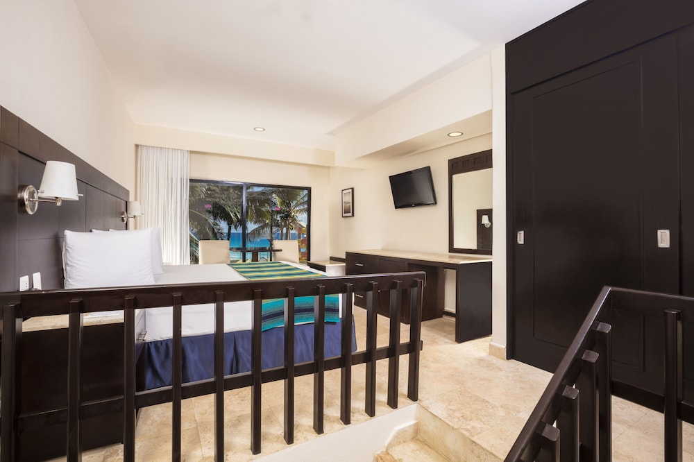 Crown Paradise Club Cancun All Inclusive — View in Cancun, Quintana Roo