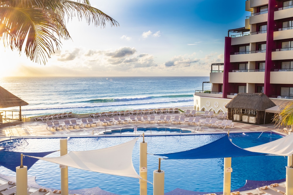 Crown Paradise Club Cancun All Inclusive — Pool in Cancun, Quintana Roo
