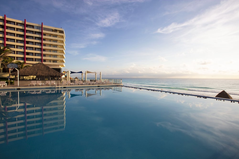 Crown Paradise Club Cancun All Inclusive — Pool in Cancun, Quintana Roo