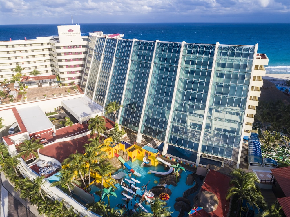 Crown Paradise Club Cancun All Inclusive — Pool in Cancun, Quintana Roo