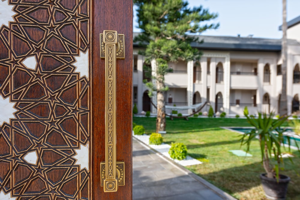 Alaaddin Beach Hotel - Adults Only — Hotel building in Alanya