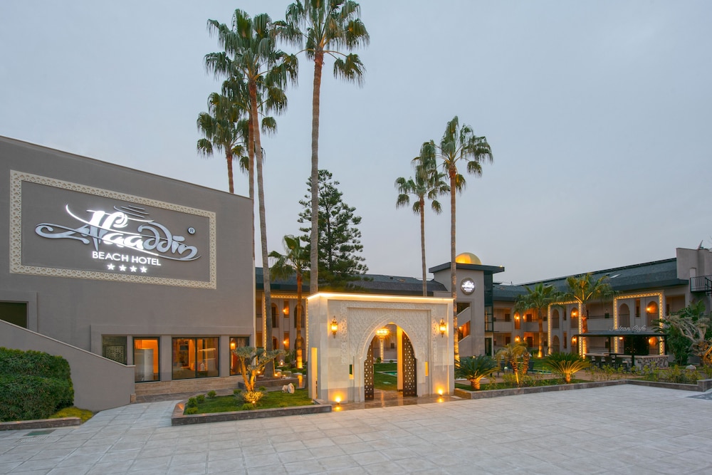 Alaaddin Beach Hotel - Adults Only — Hotel building in Alanya