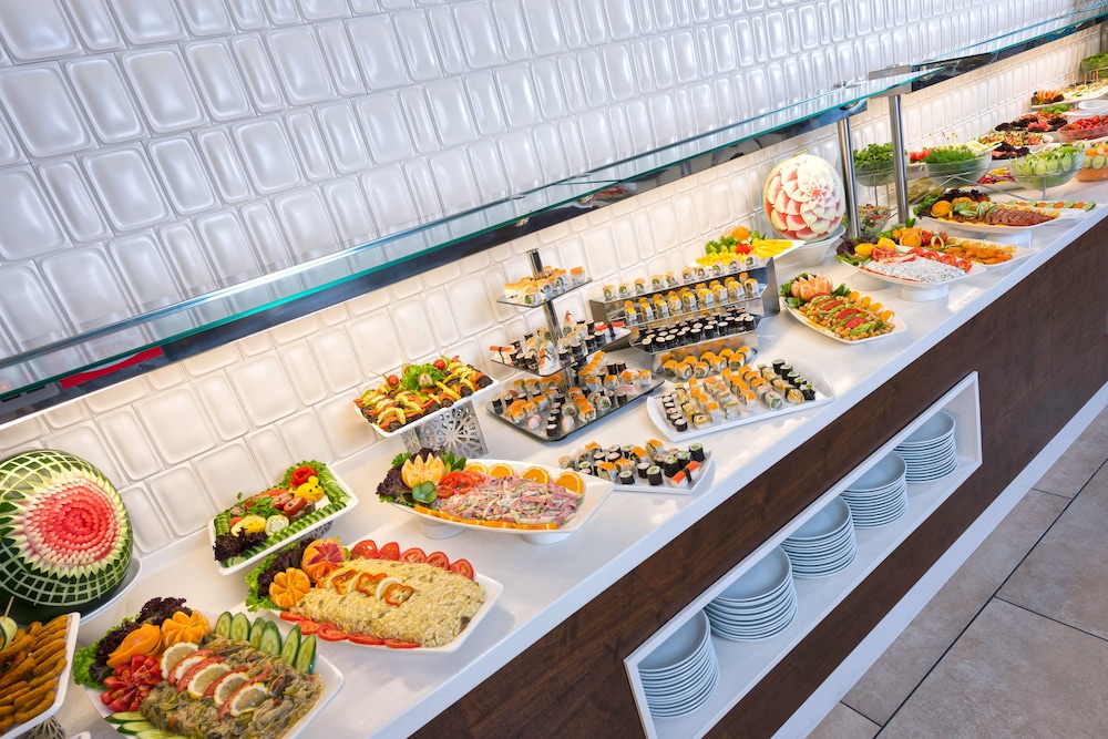 Alaaddin Beach Hotel - Adults Only — Restaurant & bars in Alanya