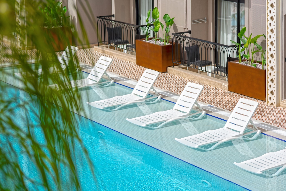 Alaaddin Beach Hotel - Adults Only — Swimming pool in Alanya