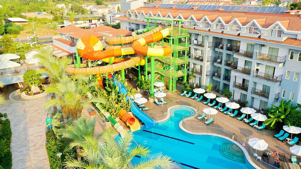 Crystal Aura Aqua Collection - All inclusive — Pool in Kemer
