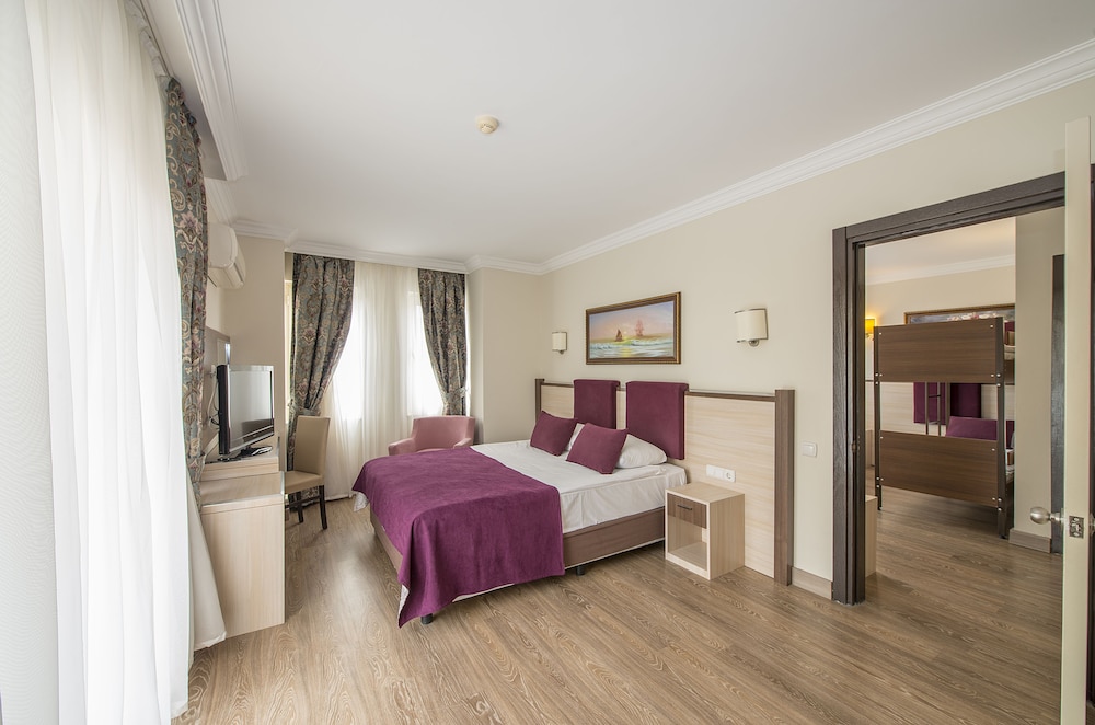 Crystal Aura Aqua Collection - All inclusive — Rooms in Kemer
