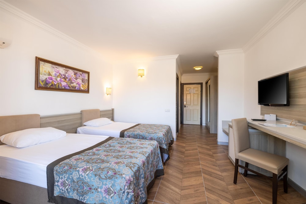 Crystal Aura Aqua Collection - All inclusive — Rooms in Kemer