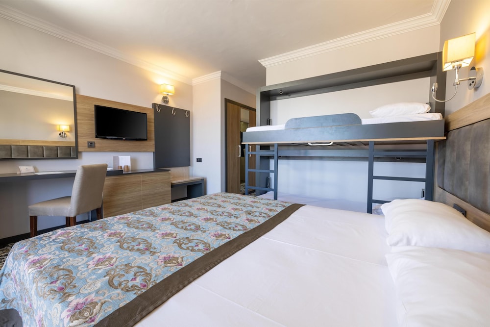 Crystal Aura Aqua Collection - All inclusive — Rooms in Kemer