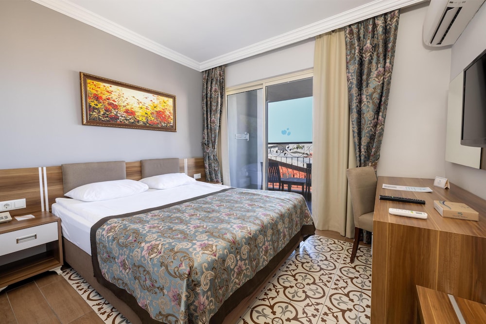 Crystal Aura Aqua Collection - All inclusive — Rooms in Kemer