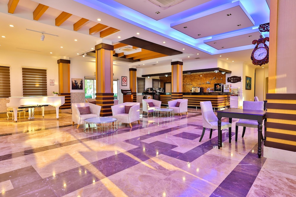 Crystal Aura Aqua Collection - All inclusive — Restaurant in Kemer