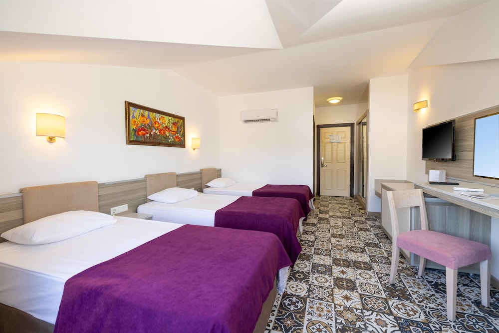 Crystal Aura Aqua Collection - All inclusive — Rooms in Kemer