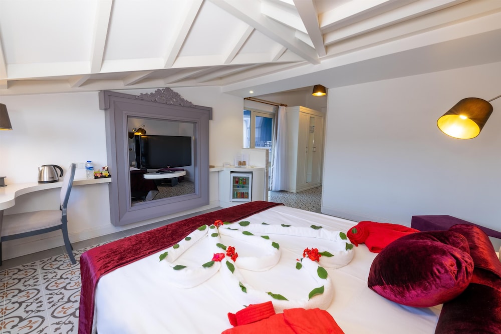 Crystal Aura Aqua Collection - All inclusive — Rooms in Kemer