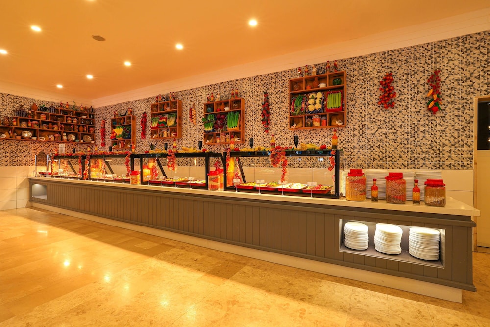 Crystal Aura Aqua Collection - All inclusive — Restaurant in Kemer