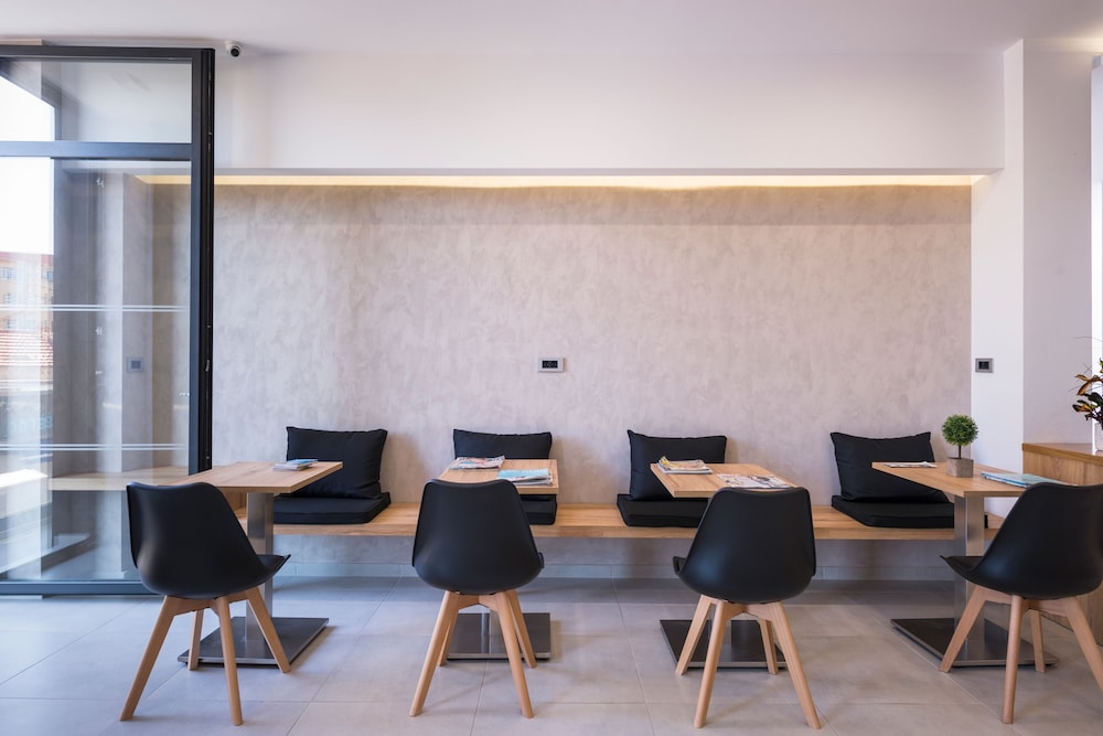 Central City Hotel — Restaurant & bars in Chania