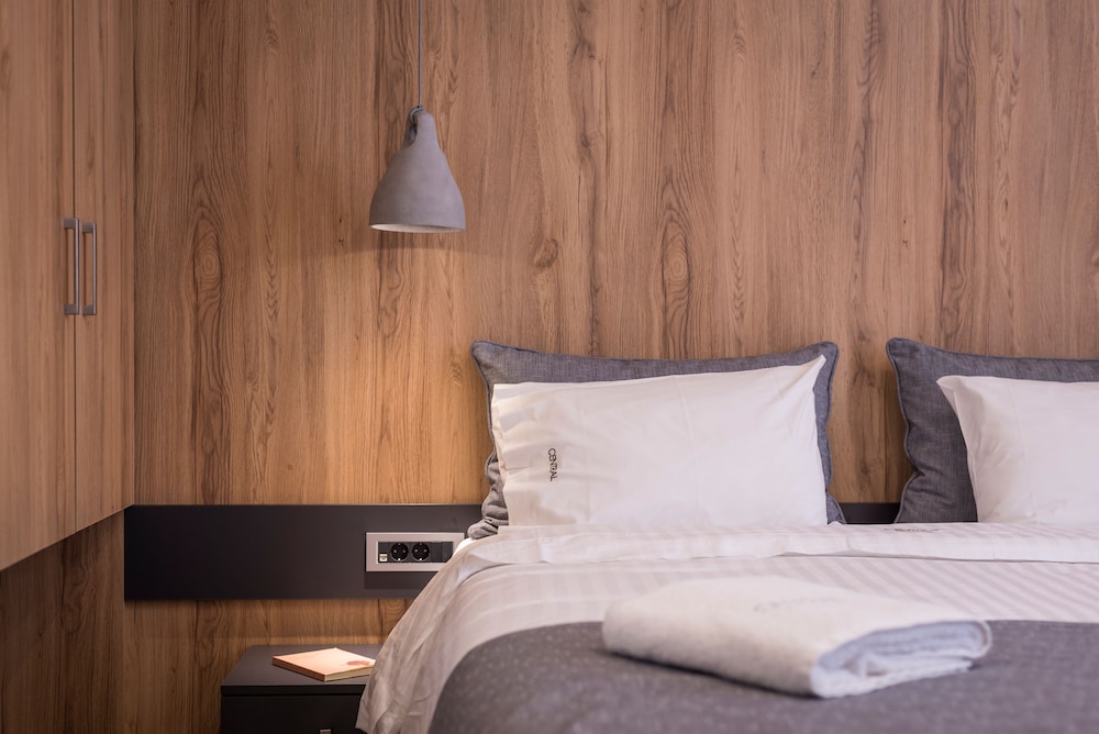 Central City Hotel — Hotel rooms in Chania