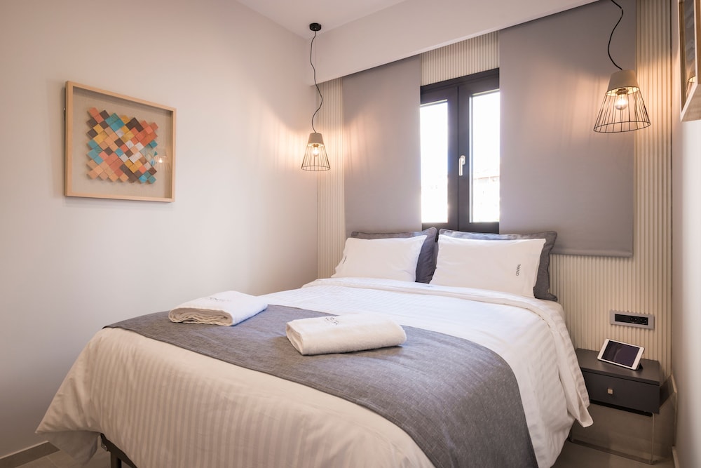 Central City Hotel — Hotel rooms in Chania