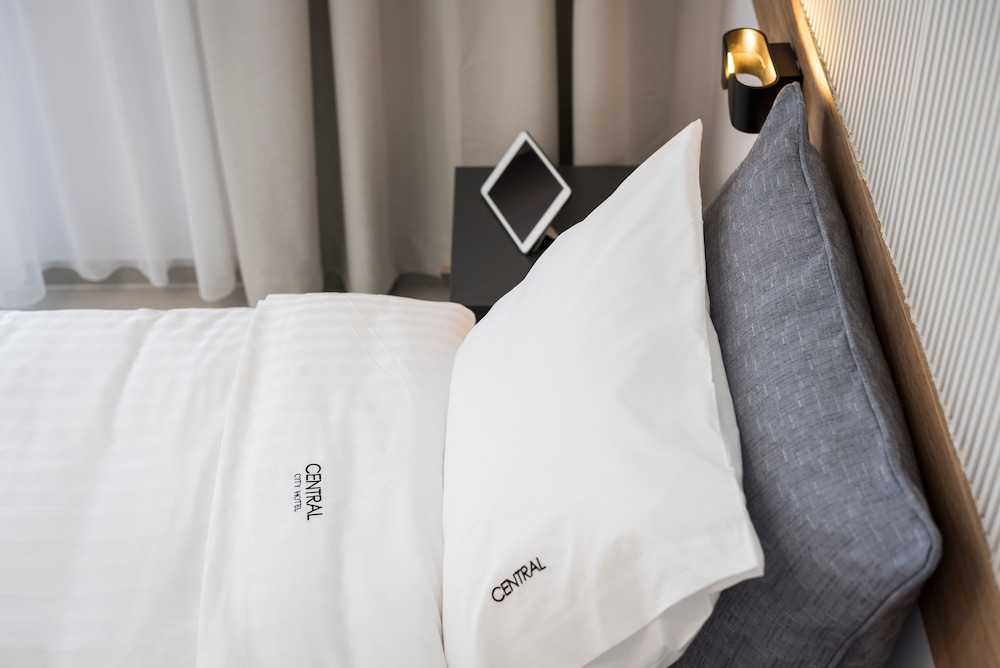 Central City Hotel — Hotel rooms in Chania