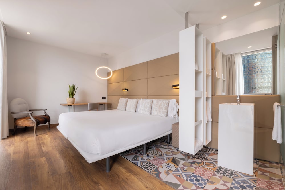 Hotel SB Glow 4 Sup — Hotel rooms in Barcelona, Catalonia