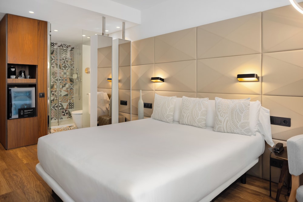 Hotel SB Glow 4 Sup — Hotel rooms in Barcelona, Catalonia