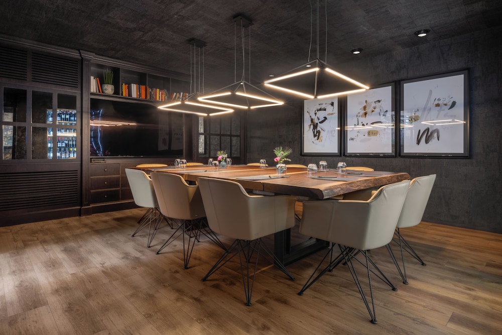 Hotel SB Glow 4 Sup — Restaurant & bars in Barcelona, Catalonia