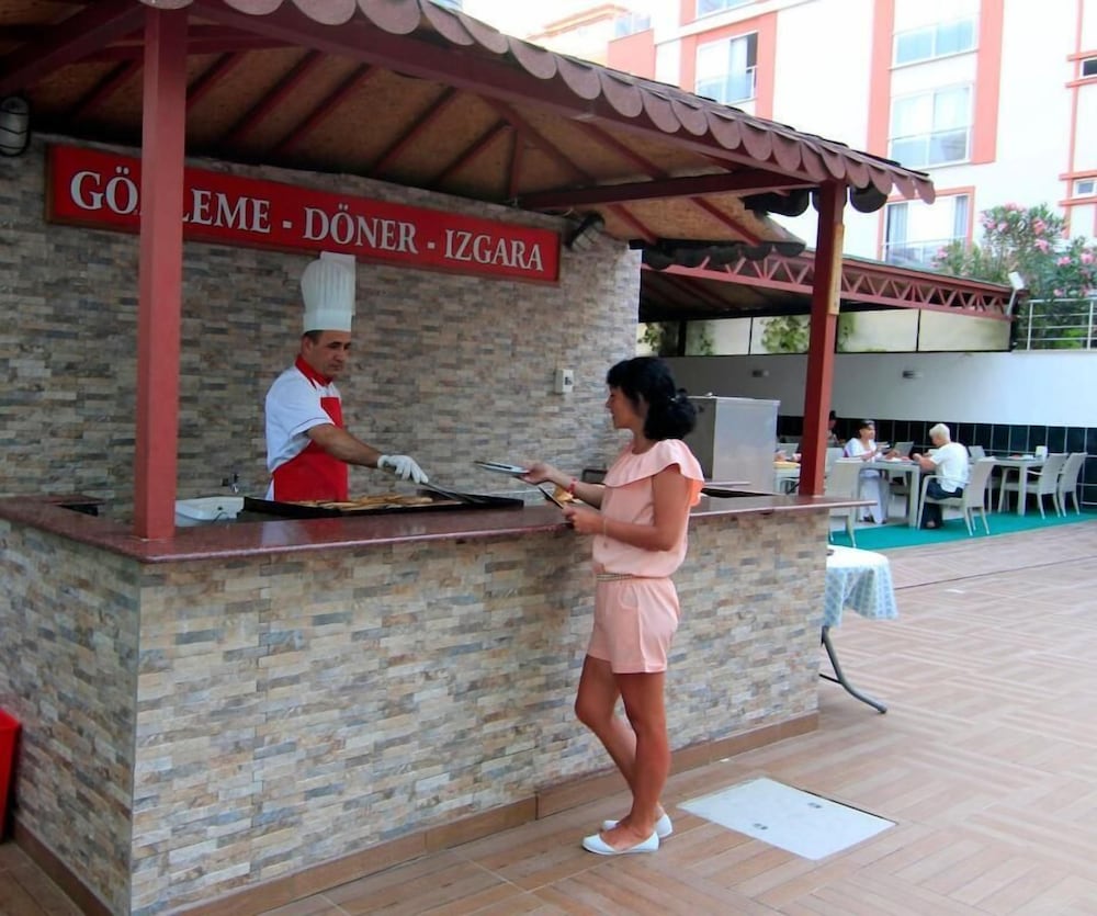 Bariscan Hotel – All Inclusive — Restaurant & bars in Alanya