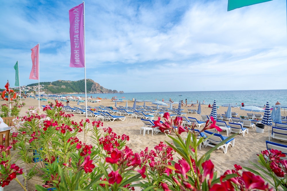 Blue Star Hotel - All Inclusive — Beach in Alanya