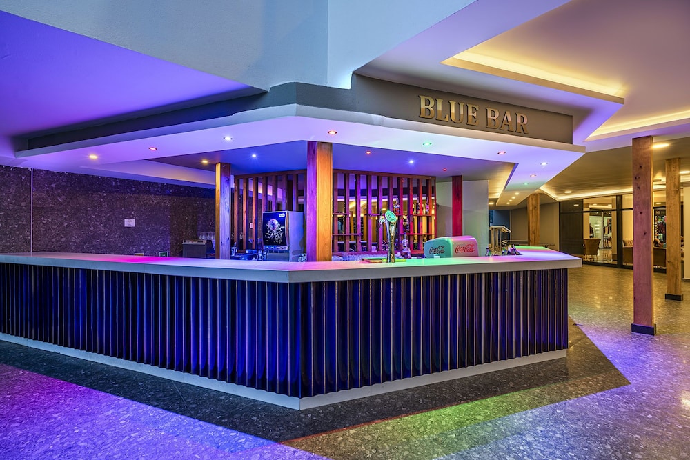 Blue Star Hotel - All Inclusive — Restaurant & bars in Alanya