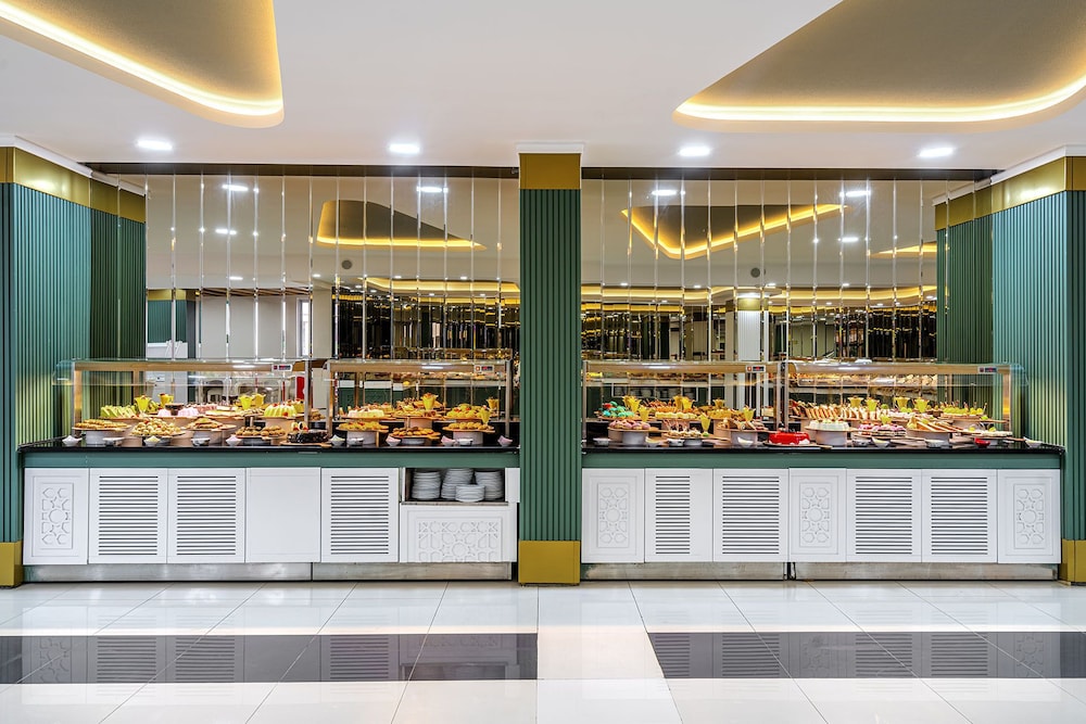 Blue Star Hotel - All Inclusive — Restaurant & bars in Alanya