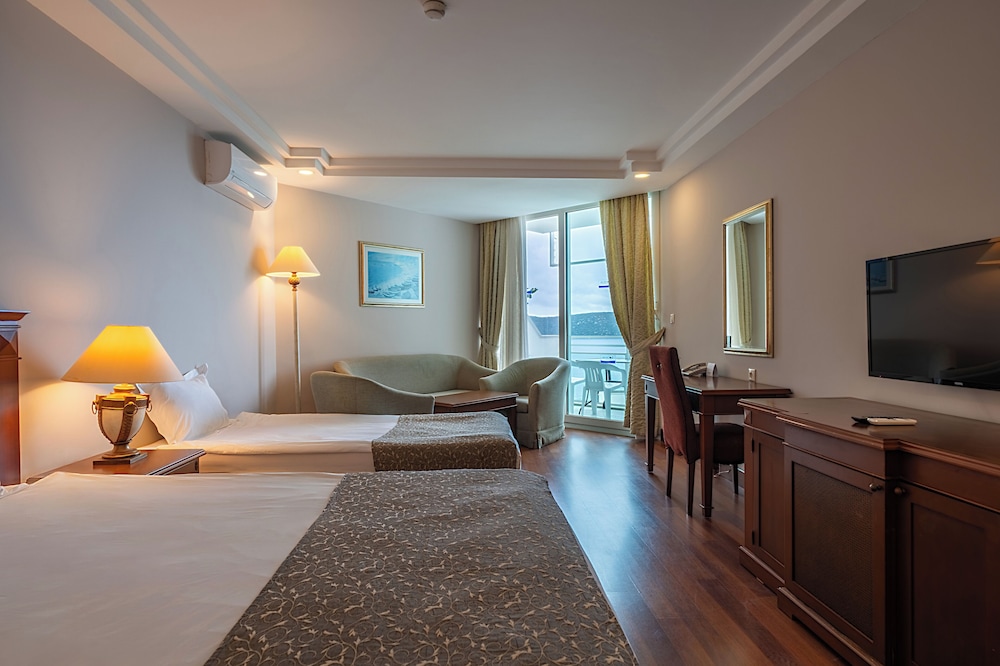 Bodrum Holiday Resort & Spa — Hotel rooms in Bodrum, Mugla