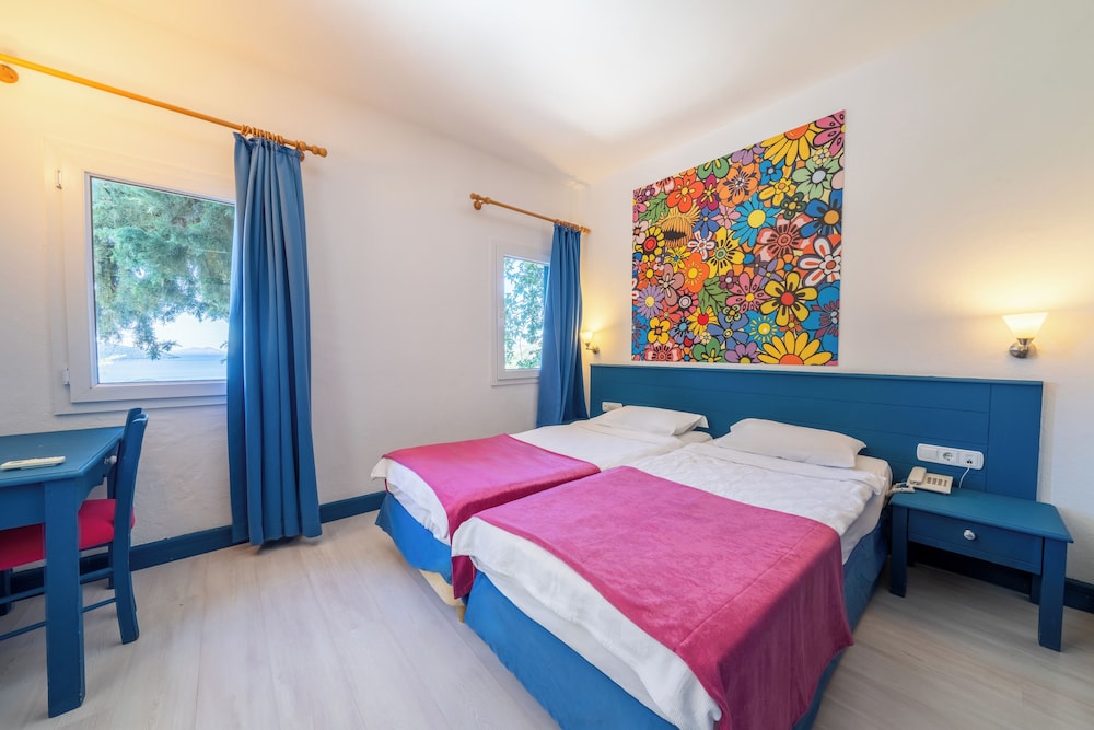 Bodrum Holiday Resort & Spa — Hotel rooms in Bodrum, Mugla