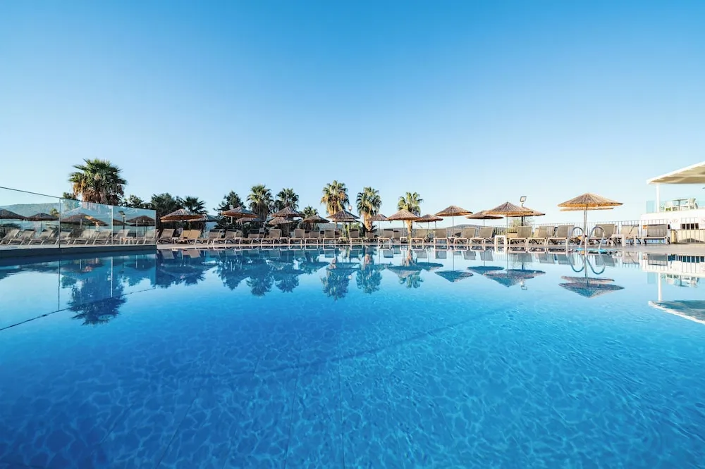 Bodrum Holiday Resort & Spa