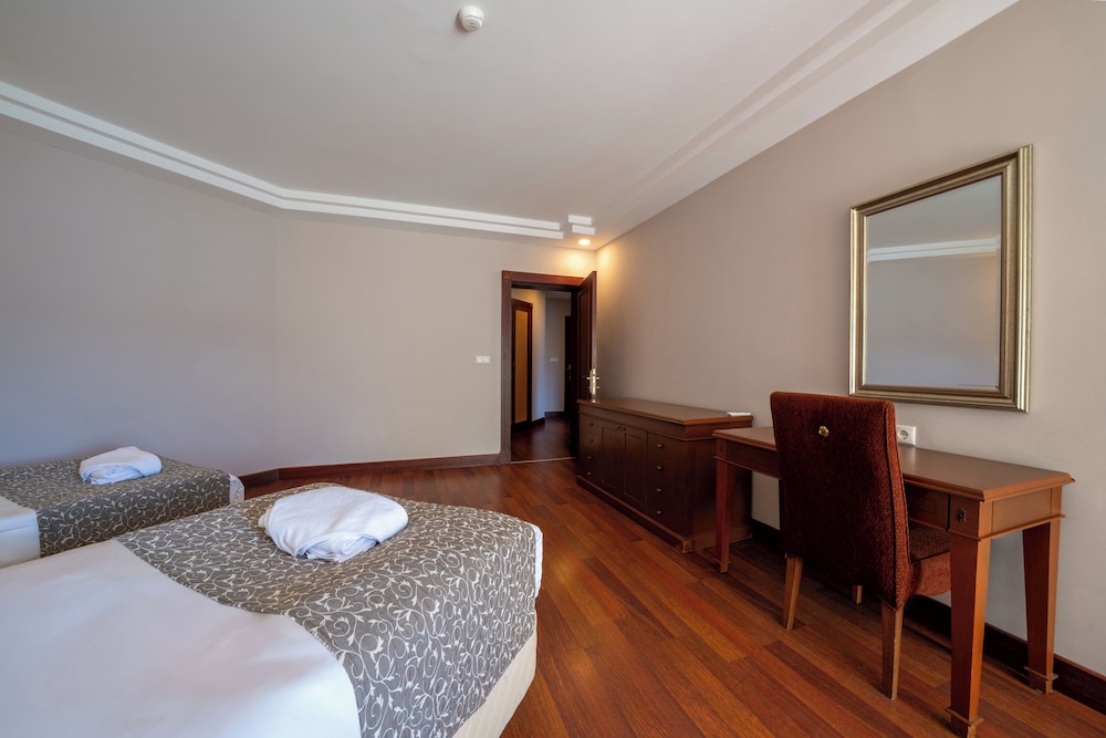Bodrum Holiday Resort & Spa — Hotel rooms in Bodrum, Mugla