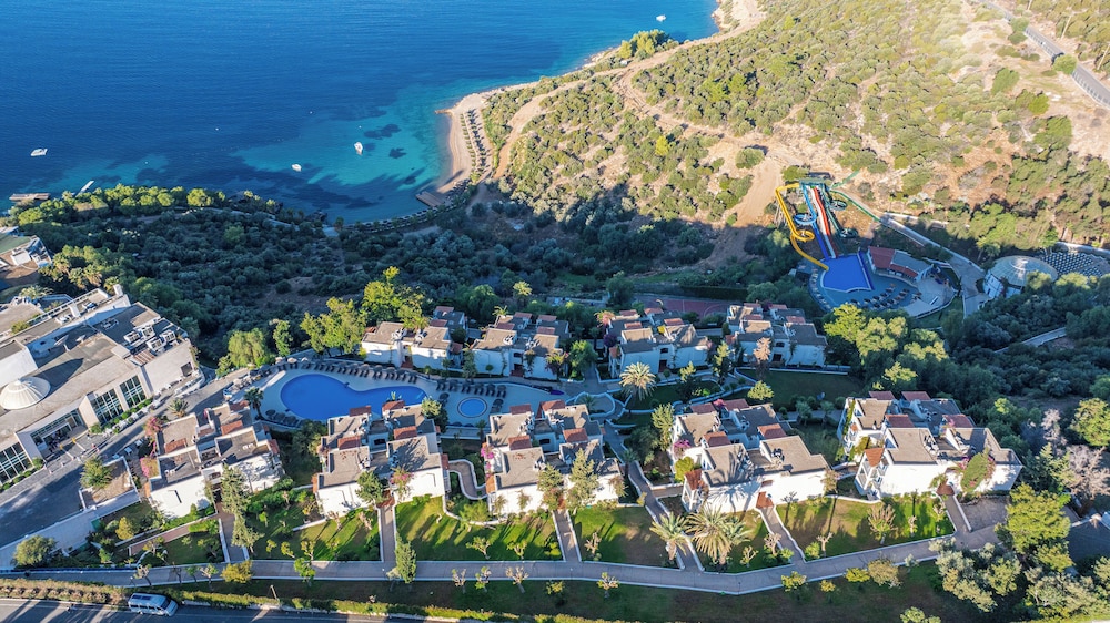 Bodrum Holiday Resort & Spa — Hotel building in Bodrum, Mugla