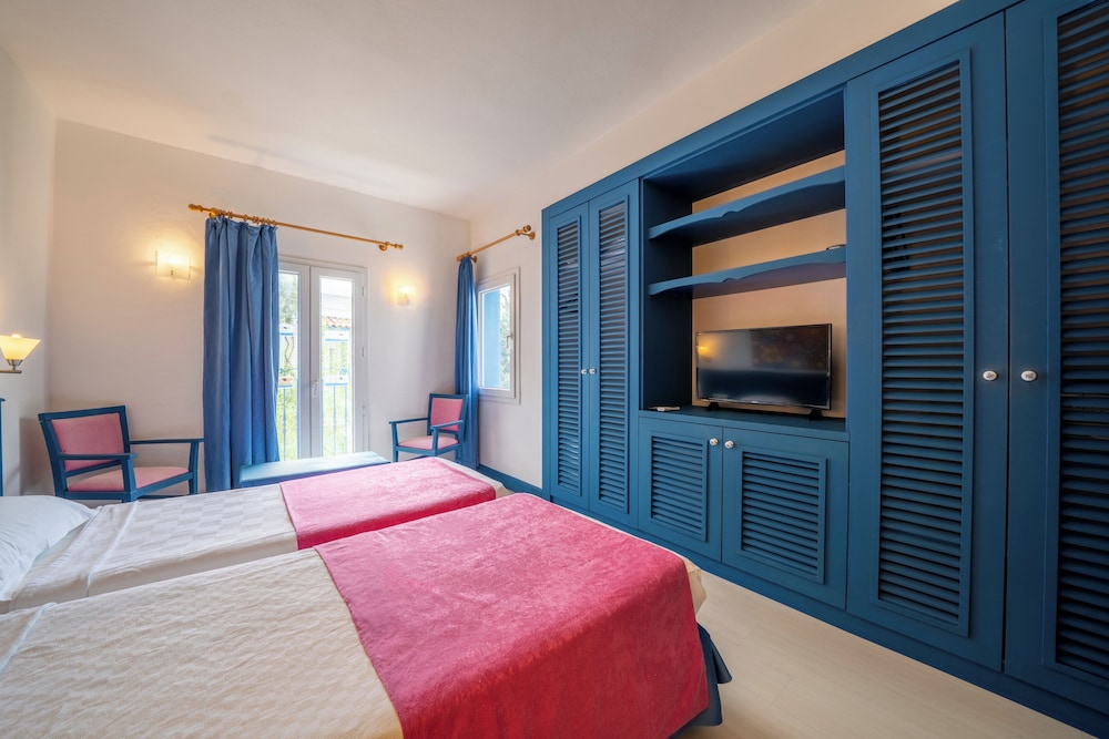 Bodrum Holiday Resort & Spa — Hotel rooms in Bodrum, Mugla