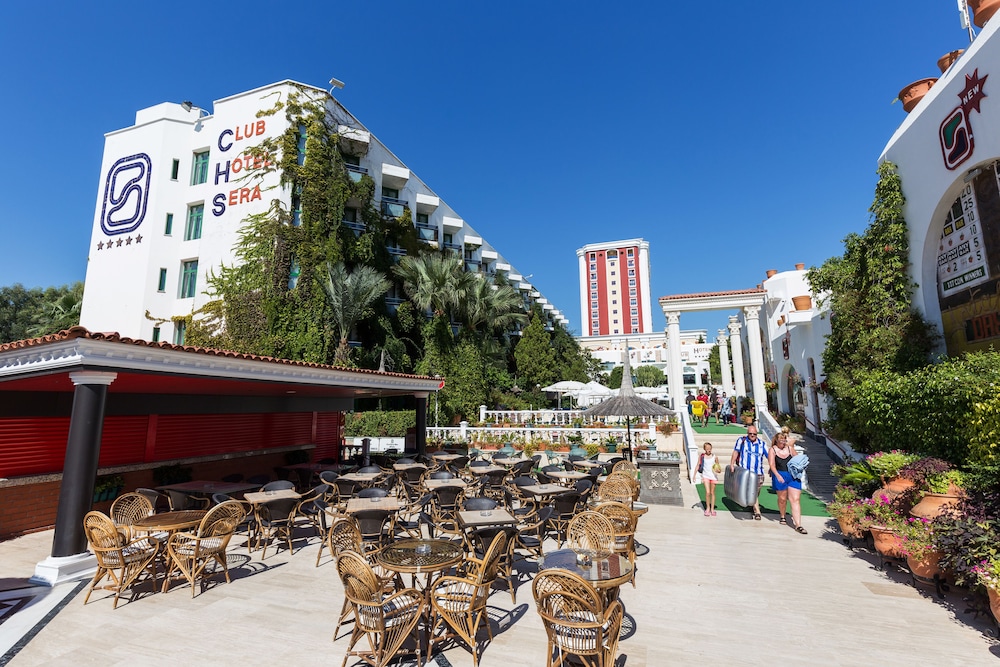Club Hotel Sera - All Inclusive — Restaurant & bars in Lara