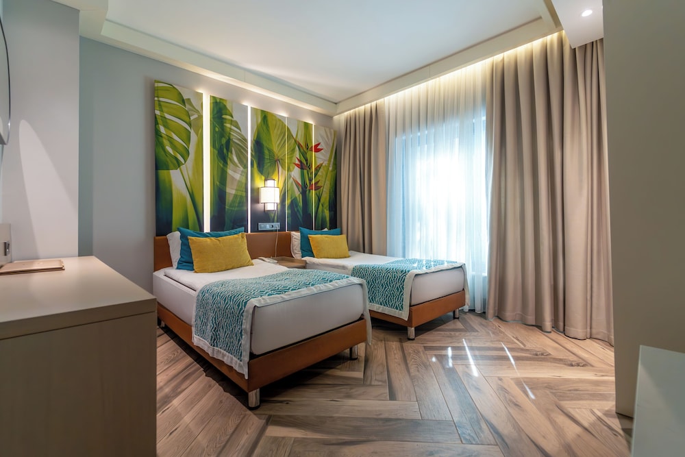 Baia Salima Kemer — Hotel rooms in Kemer