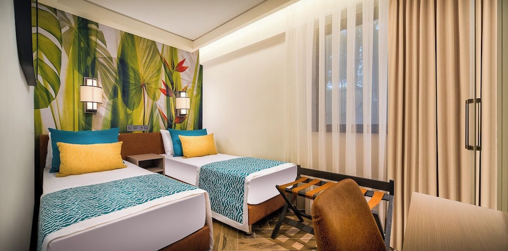 Baia Salima Kemer — Hotel rooms in Kemer