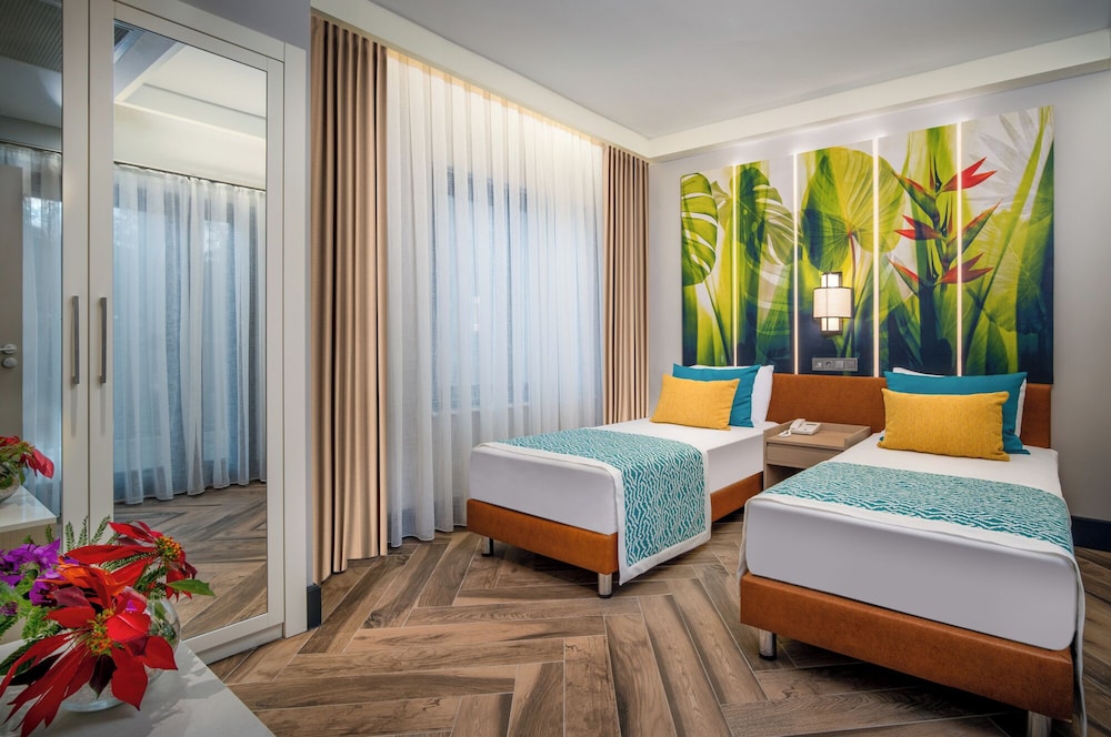 Baia Salima Kemer — Hotel rooms in Kemer