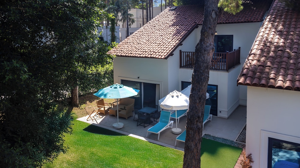 Baia Salima Kemer — Hotel building in Kemer