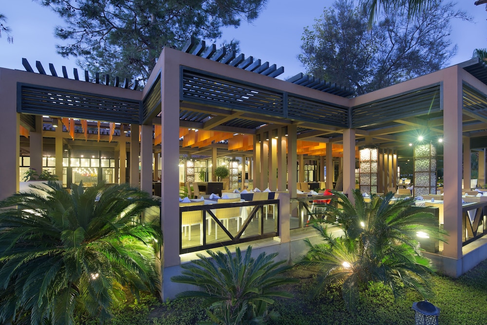 Baia Salima Kemer — Restaurant & bars in Kemer