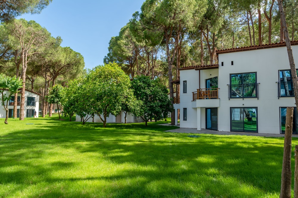 Baia Salima Kemer — Hotel building in Kemer