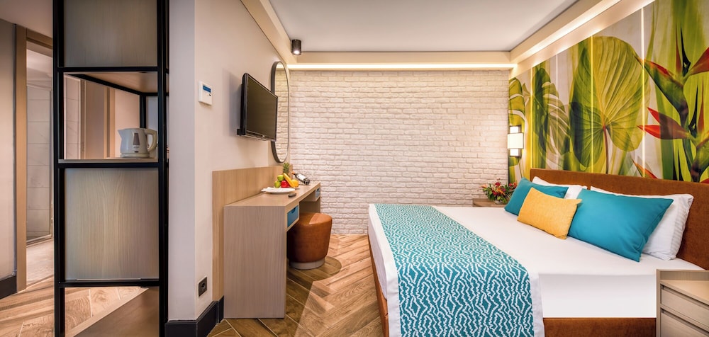 Baia Salima Kemer — Hotel rooms in Kemer